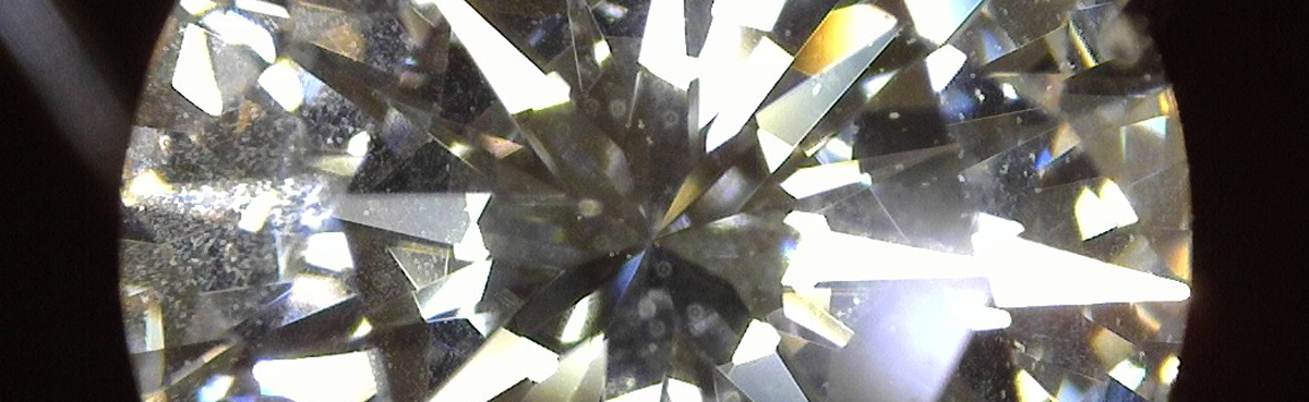 Pengamatan pada Batu Berlian